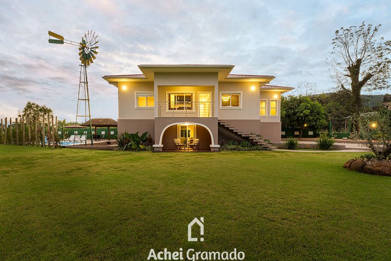 Casa Sítio Caminhos da Serra by Achei