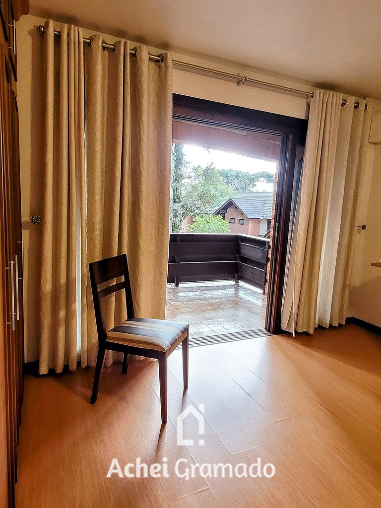 Casa Allegro 3dorm prox Lago Negro by AcheiGramado