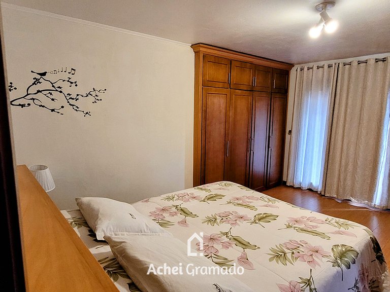Casa Allegro 3dorm prox Lago Negro by AcheiGramado