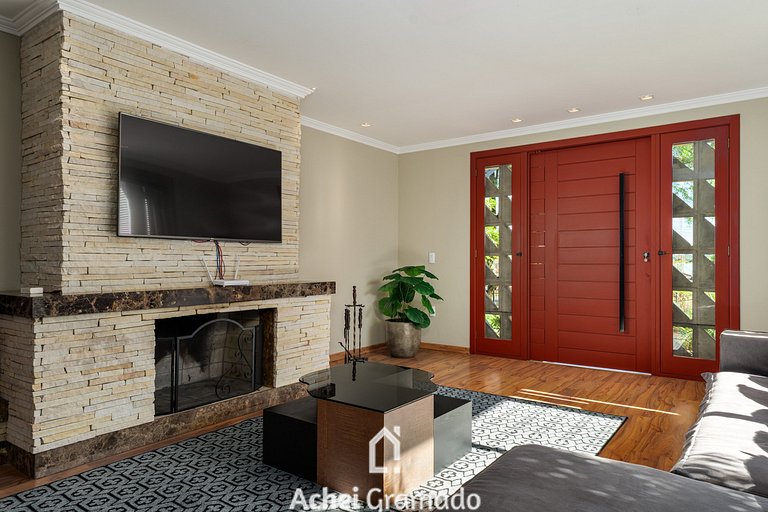 Casa Ingá 600m da Catedral de Pedra by Achei