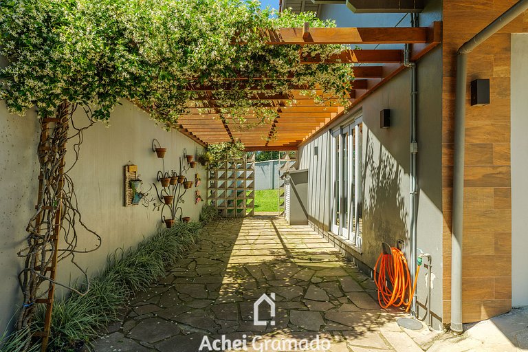 Casa Ingá 600m da Catedral de Pedra by Achei