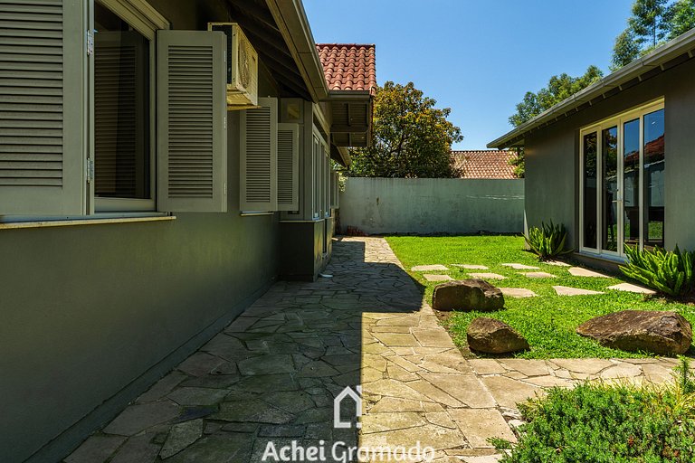 Casa Ingá 600m da Catedral de Pedra by Achei