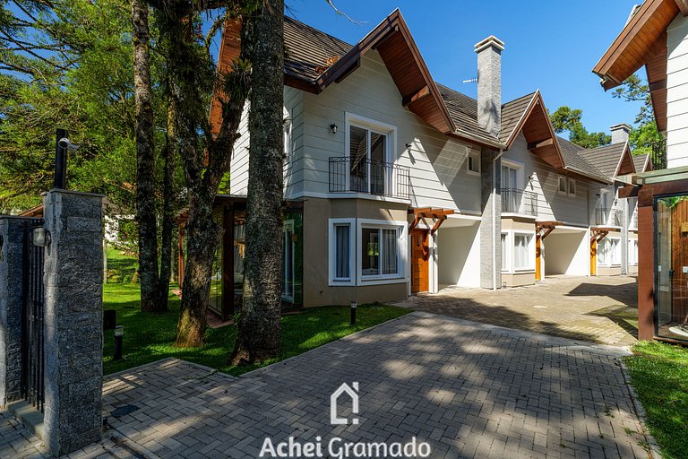 Casa no Residencial Vilaró 3 Suítes by Achei