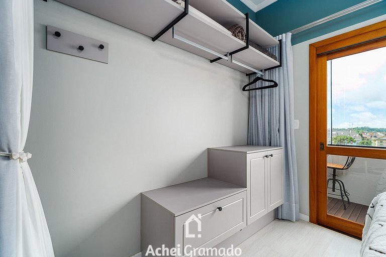 Apto no Centro e Piscina aquecida by Achei Gramado