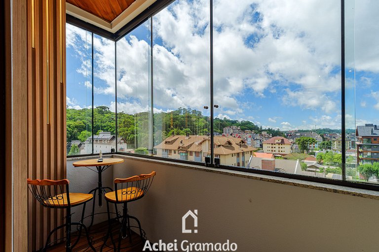 Apto no Centro e Piscina aquecida by Achei Gramado