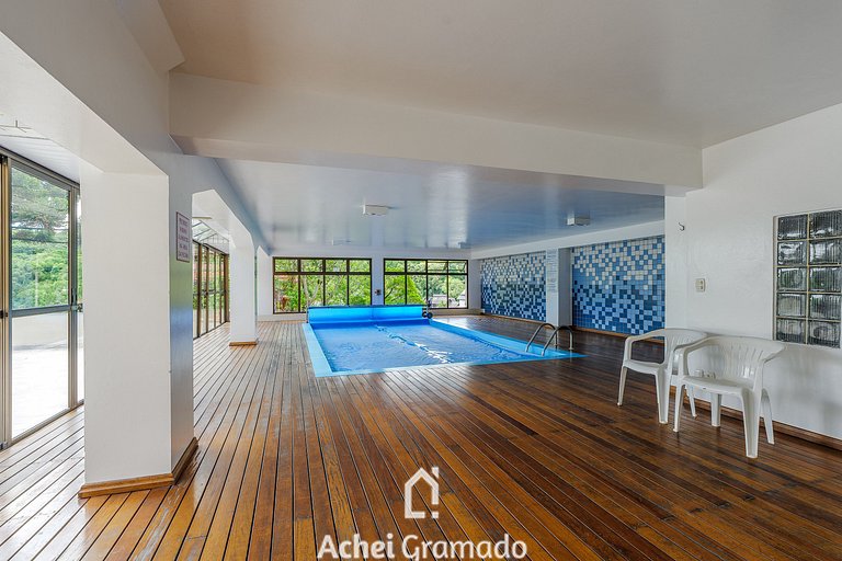Apto no Centro e Piscina aquecida by Achei Gramado