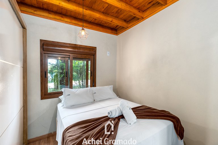 Casa Greenhouse 2 dorm Canela by Achei