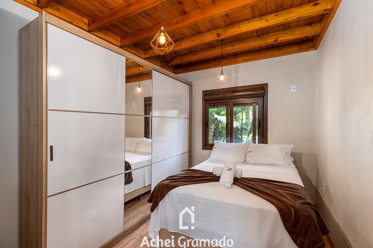 Casa Greenhouse 2 dorm Canela by Achei