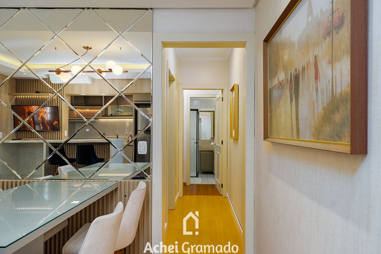 Apto bem no Centro 2 dorm by Achei Gramado