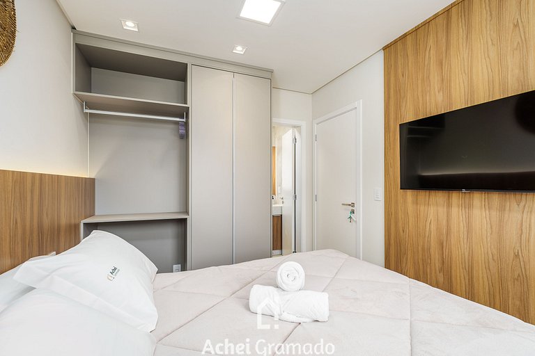 Astro 1 dorm 400m da Rua Coberta by Achei Gramado