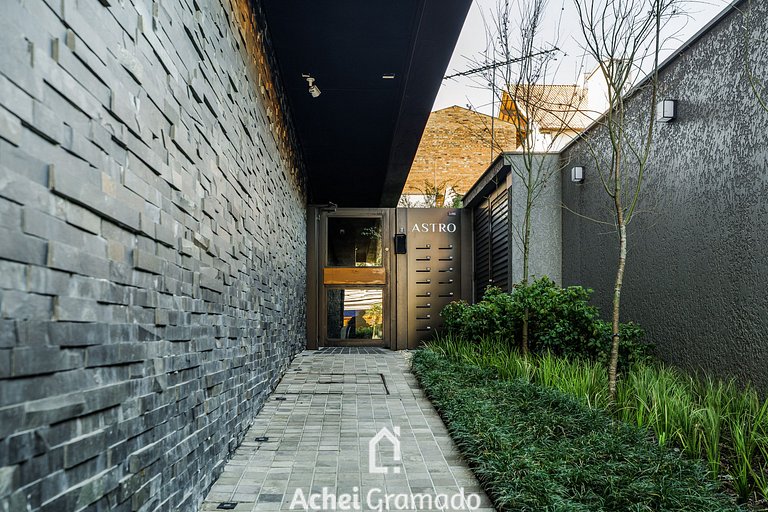 Astro 1 dorm 400m da Rua Coberta by Achei Gramado